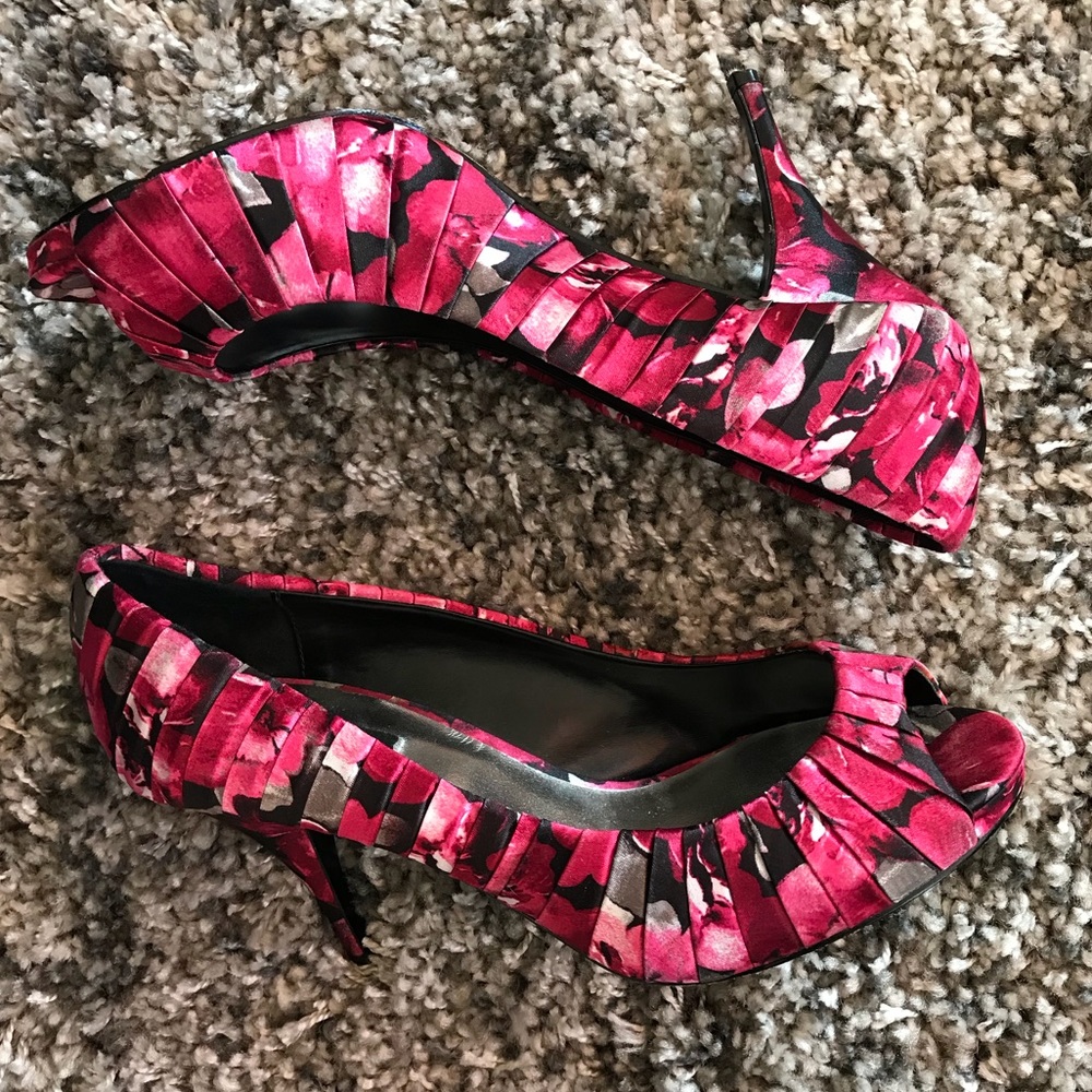 WHBM Apple peep toe heels SZ 8.5 pink career